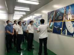 <b><font color='#0000FF'>东莞市委书记肖亚非一行参观考察JS金沙-JS金沙(中国)一站式服务官网半导体</font></b>